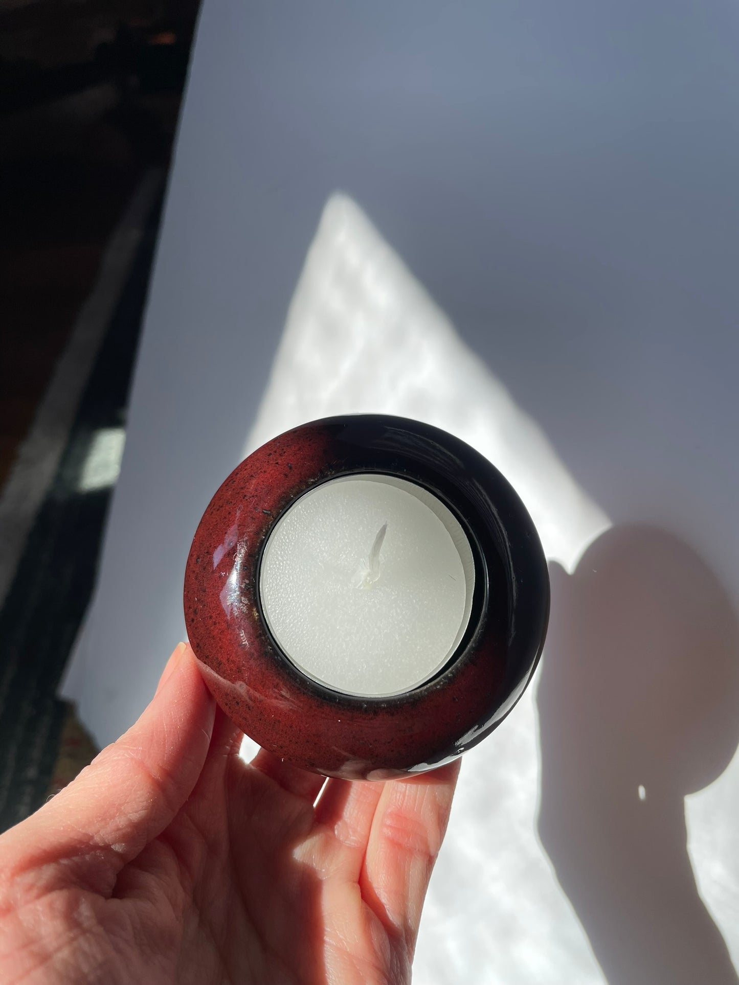 Tiny circle candle holder